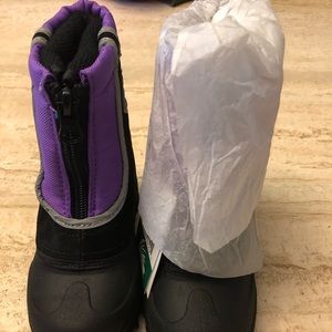 Girls size 7 winter boots